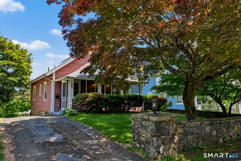 105 Knickerbocker Ave, Stamford, CT 06907