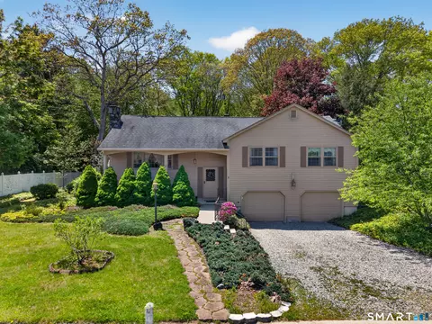 249 Judson Ave, Mystic, CT 06355