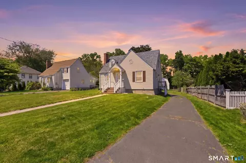 124 Jordan Ln, Wethersfield, CT 06109
