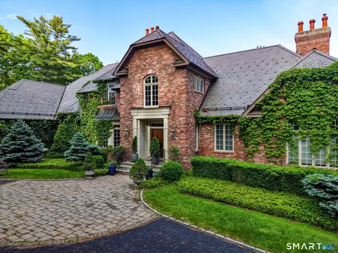 14 Robkins Rd, Avon, CT 06001
