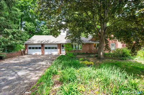 65 Highland Ave, Middletown, CT 06457