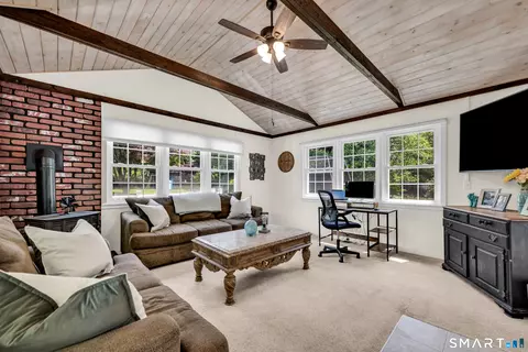 Living - 2 Hemlock Rd, Prospect, CT 06712 photo 2 of 3