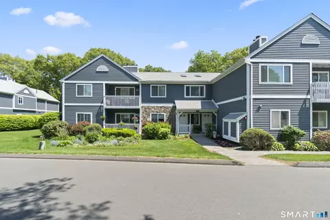 203 Windgate Cir #C, Monroe, CT 06468