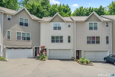 22 2nd Ave #5, Danbury, CT 06810