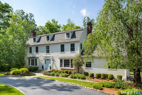16 Pilgrim Ln, Weston, CT 06883