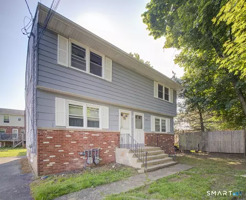 38 Mettler St, Woodbridge, CT 06525