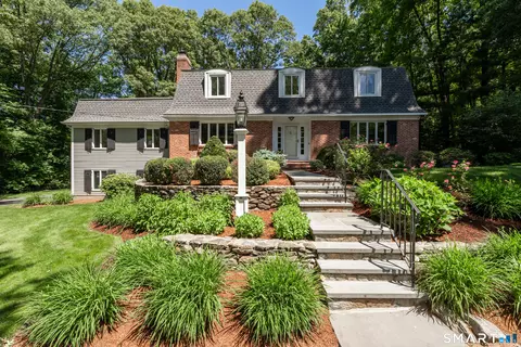 400 Beacon Hill Dr, Cheshire, CT 06410