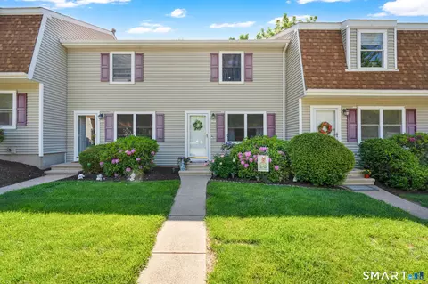 221 Brentwood Dr #221, Wallingford, CT 06492