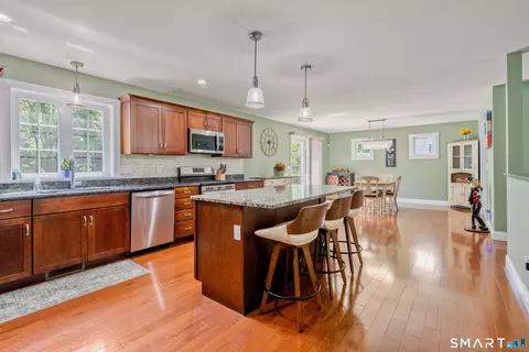 Kitchen - 5 Limric Ln, Suffield, CT 06078 photo 1 of 5
