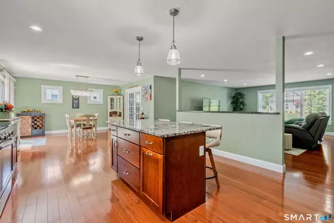 Kitchen - 5 Limric Ln, Suffield, CT 06078 photo 4 of 5