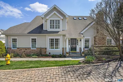 638 Danbury Rd #64, Ridgefield, CT 06877