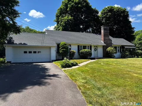 253 Arch Rd, Avon, CT 06001