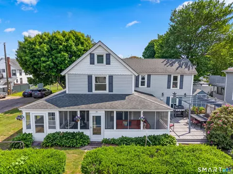 31 Old Colony Rd, Old Lyme, CT 06371