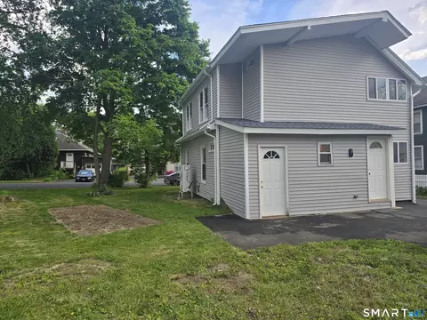 19 Jamaica St, Bristol, CT 06010