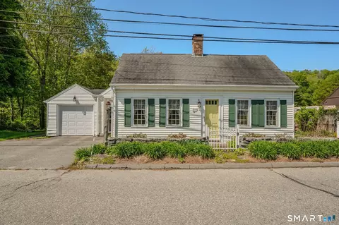 28 Church Ln, East Lyme, CT 06333