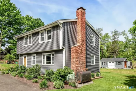 19 Botsford Hill Rd, Newtown, CT 06470