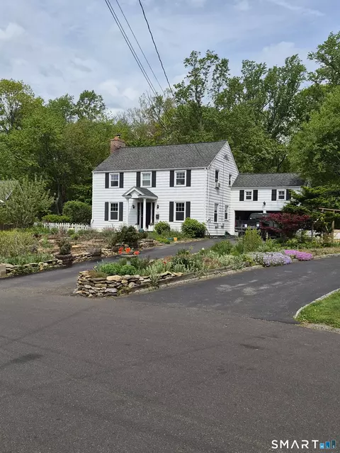 162 Killian Ave, Trumbull, CT 06611