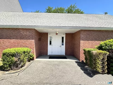 45 Southwind Ln #45, Milford, CT 06460