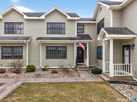 906 Canterbury Ln #906, Colchester, CT 06415