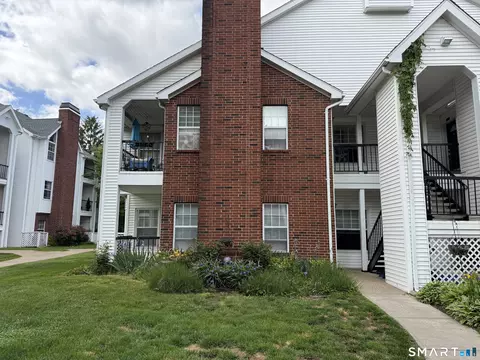 31 High St #9102, East Hartford, CT 06118