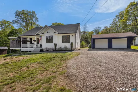 142 Quinebaug Rd, North Grosvenor Dale, CT 06255