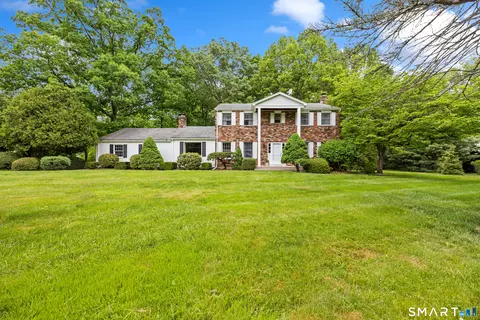 620 Riverside Dr, Cheshire, CT 06410