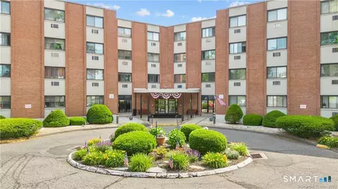 1700 Broadbridge Ave #A32, Stratford, CT 06614