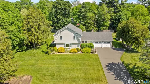 139 Craigemore Cir, Avon, CT 06001