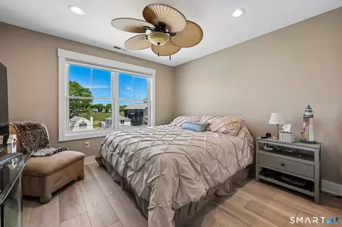 Bedroom - 99 Shore Rd, Clinton, CT 06413 photo 1 of 6