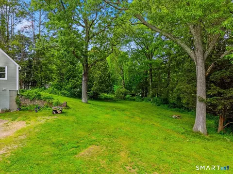 Exterior - 48 Maple Rd, Mansfield, CT 06268 photo 5 of 7