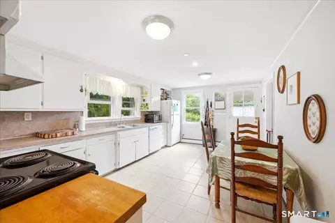 Kitchen - 48 Maple Rd, Mansfield, CT 06268 photo 2 of 3