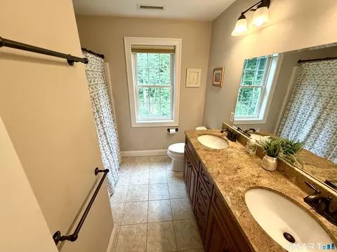 Bath - 46 Hoseye Coach Rd, Newtown, CT 06470 photo 4 of 4