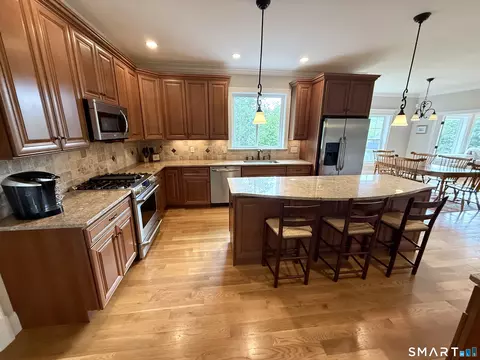 Kitchen - 46 Hoseye Coach Rd, Newtown, CT 06470 photo 2 of 3