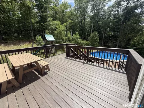 Exterior - 46 Hoseye Coach Rd, Newtown, CT 06470 photo 4 of 7