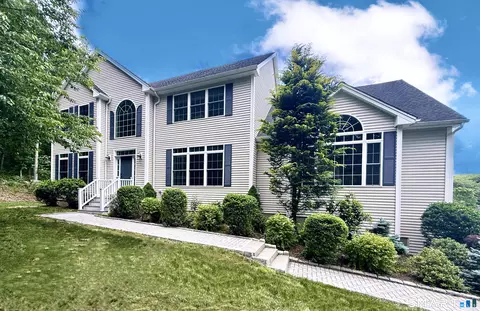 Exterior - 46 Hoseye Coach Rd, Newtown, CT 06470 photo 1 of 7