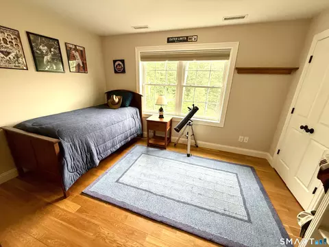 Bedroom - 46 Hoseye Coach Rd, Newtown, CT 06470 photo 3 of 6
