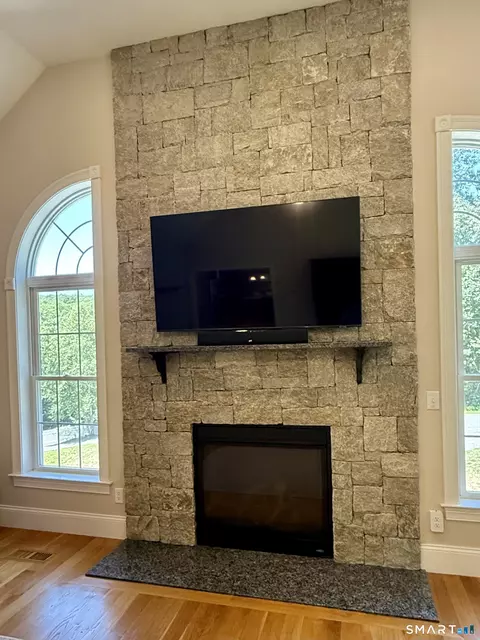 Living - 46 Hoseye Coach Rd, Newtown, CT 06470 photo 5 of 5