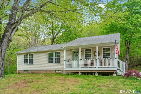 680 Killingworth Rd, Higganum, CT 06441