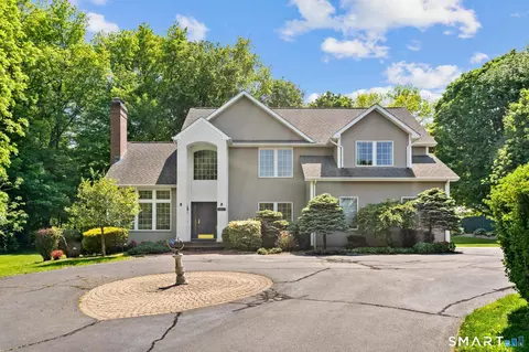 37 Cranberry Ln, Middletown, CT 06457