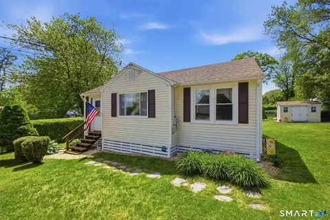 5 Sunset Rd, Colchester, CT 06415