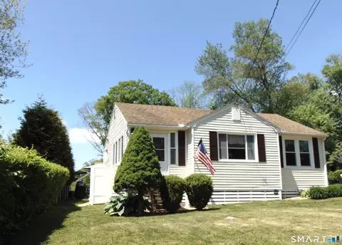 5 Sunset Rd, Colchester, CT 06415