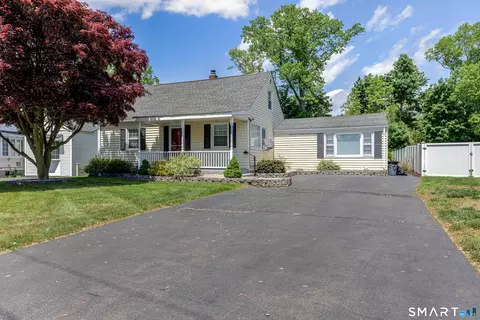 26 Macarthur Rd, North Haven, CT 06473