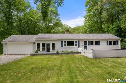 58 Campbell Dr, Canterbury, CT 06331