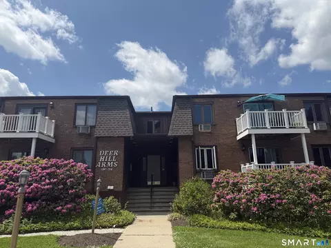 136 Deer Hill Ave #C31, Danbury, CT 06810