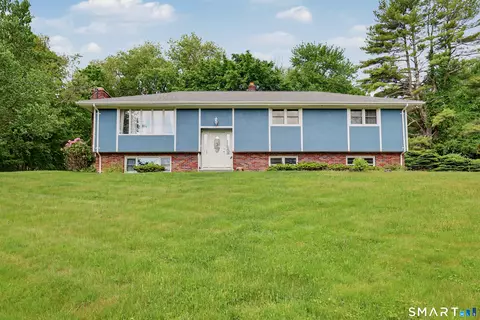 44 Haverhill Rd, Trumbull, CT 06611