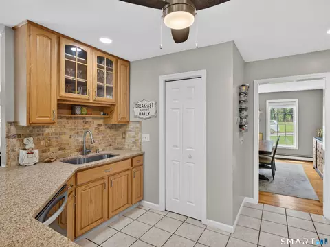 Kitchen - 56 Shailer Pond Rd, Deep River, CT 06417 photo 4 of 5