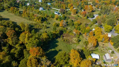 63 Currituck Rd, Newtown, CT 06470