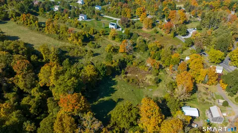 63 Currituck Rd, Newtown, CT 06470
