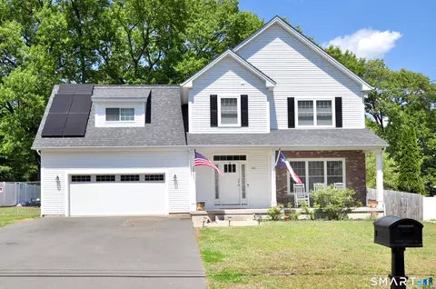 20 Miller Ter, Windsor Locks, CT 06096