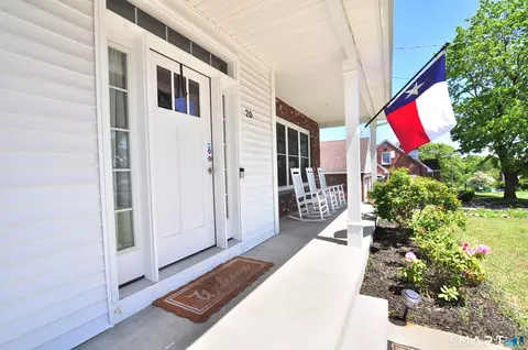 Exterior - 20 Miller Ter, Windsor Locks, CT 06096 photo 3 of 6